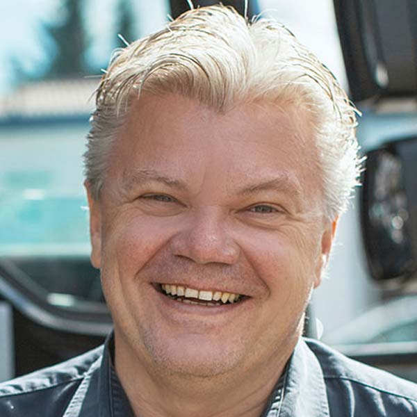 Damir Jarak